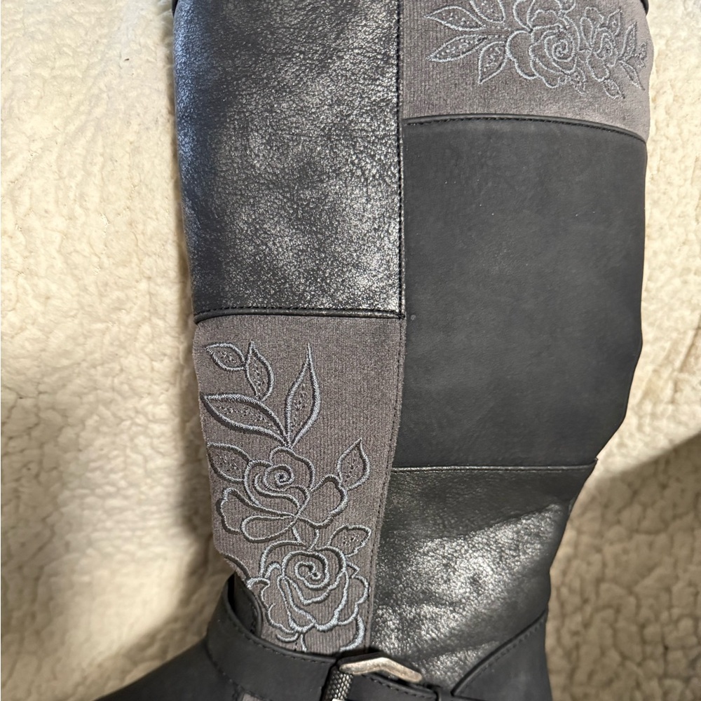 Chic Floral Dark Bluish-Grey Heeled Boots